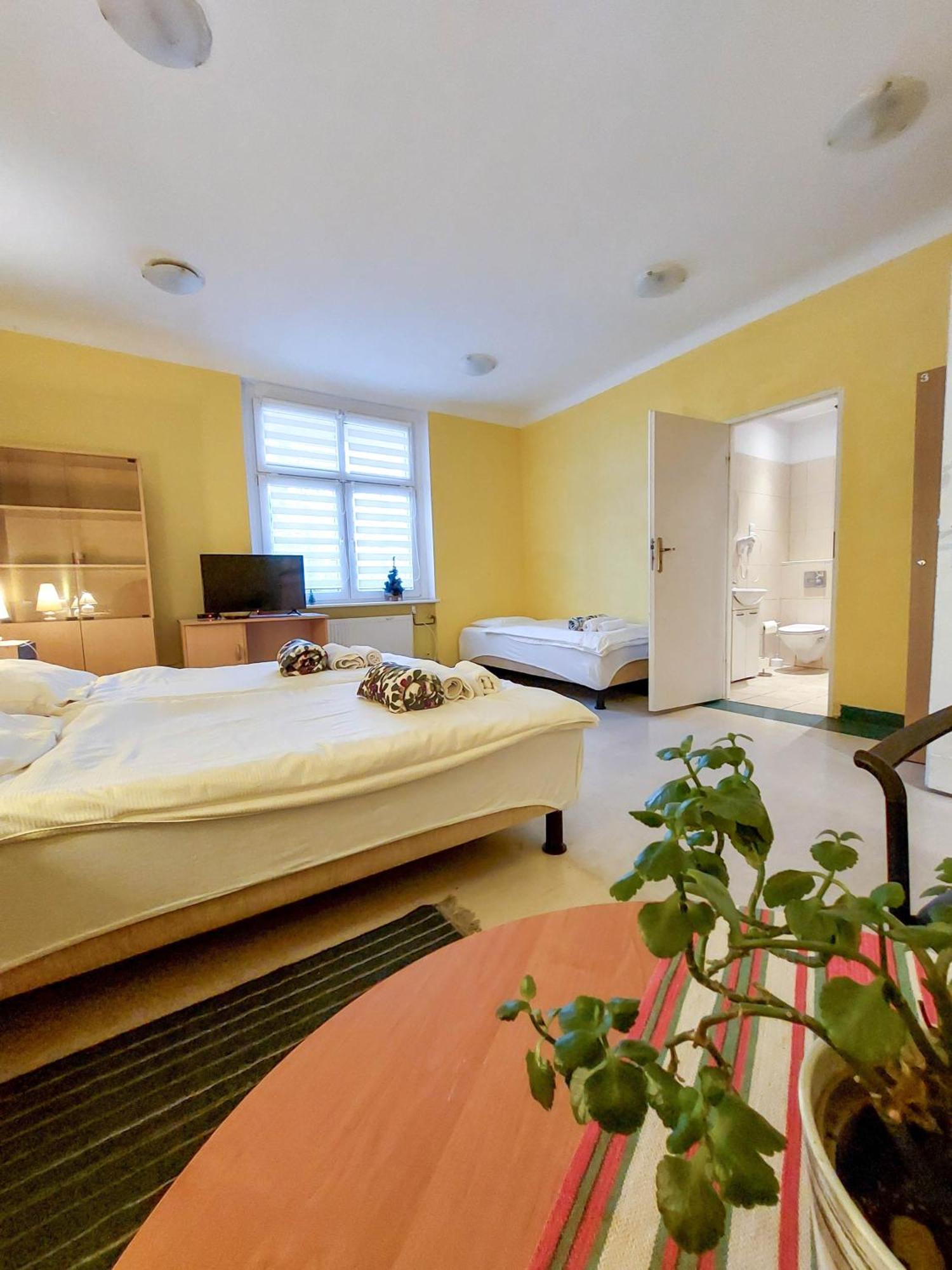 Pod Starymi Lipami Apartment Szczecin Ngoại thất bức ảnh