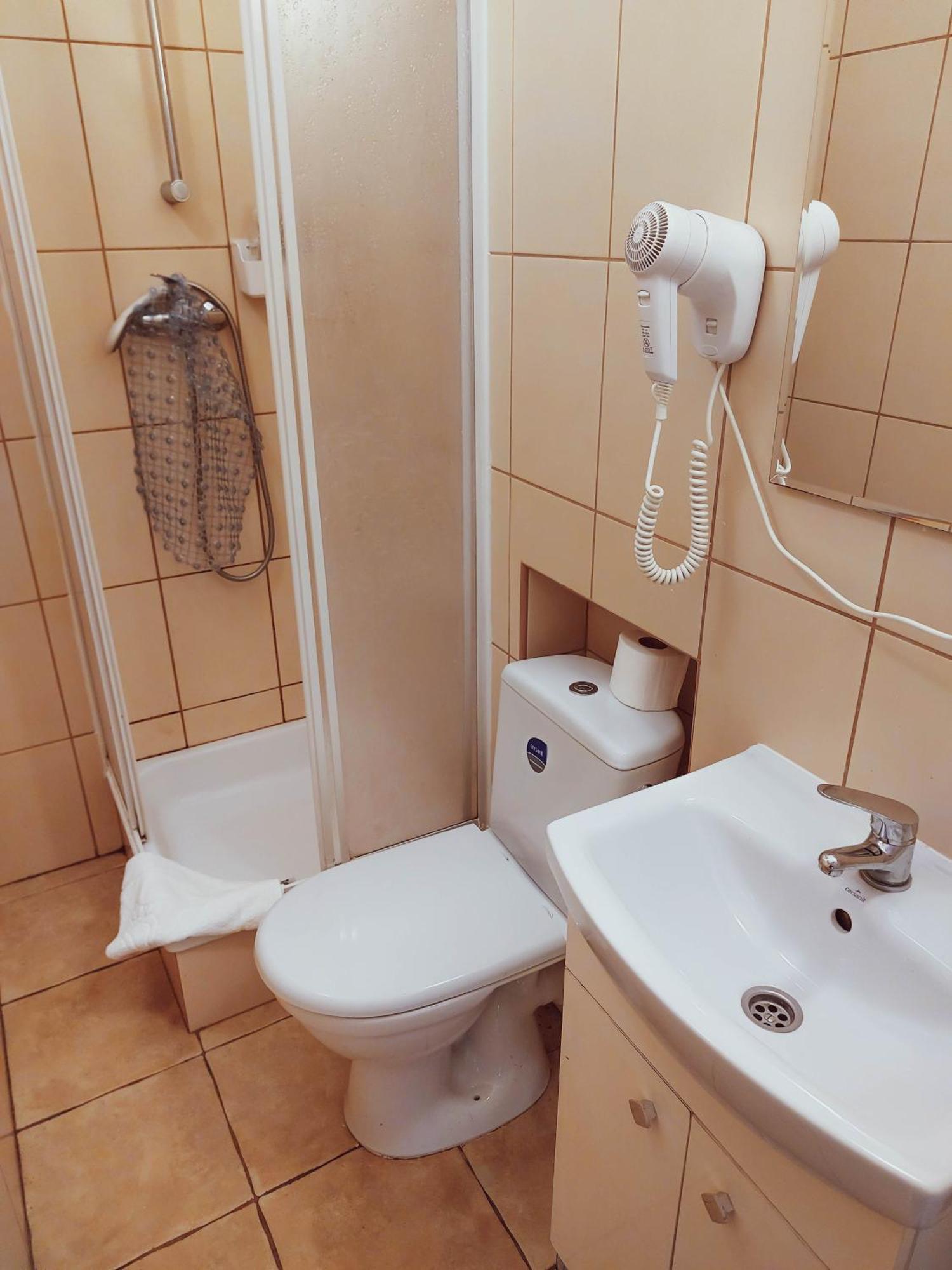 Pod Starymi Lipami Apartment Szczecin Ngoại thất bức ảnh